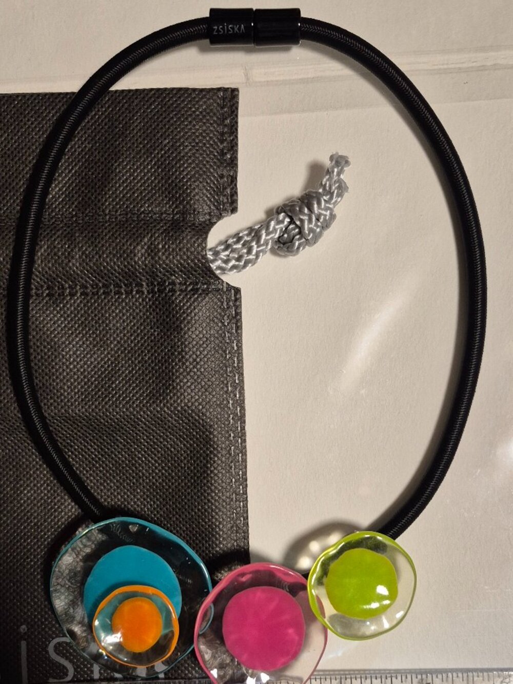 Zsiska Magnetic Clasp Necklace - Brand New